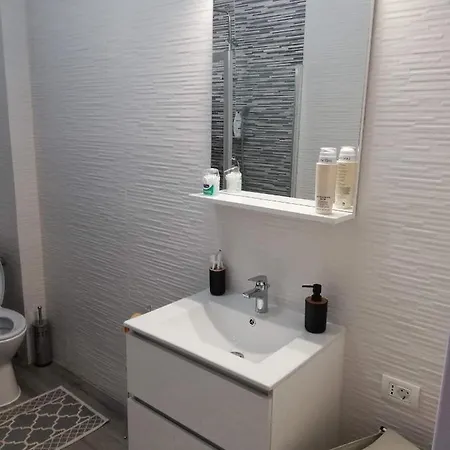 Cozzy Apartment